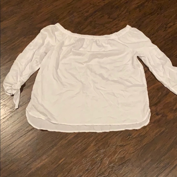 crown & ivy Tops - Crown and Ivy Top!